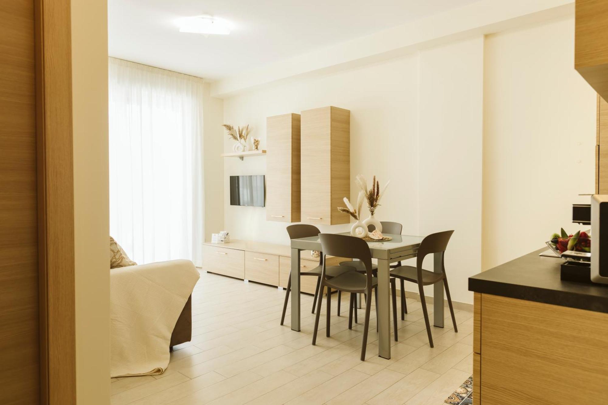 ロゼート・デッリ・アブルッツィ Residenze Roscioliアパートホテル エクステリア 写真